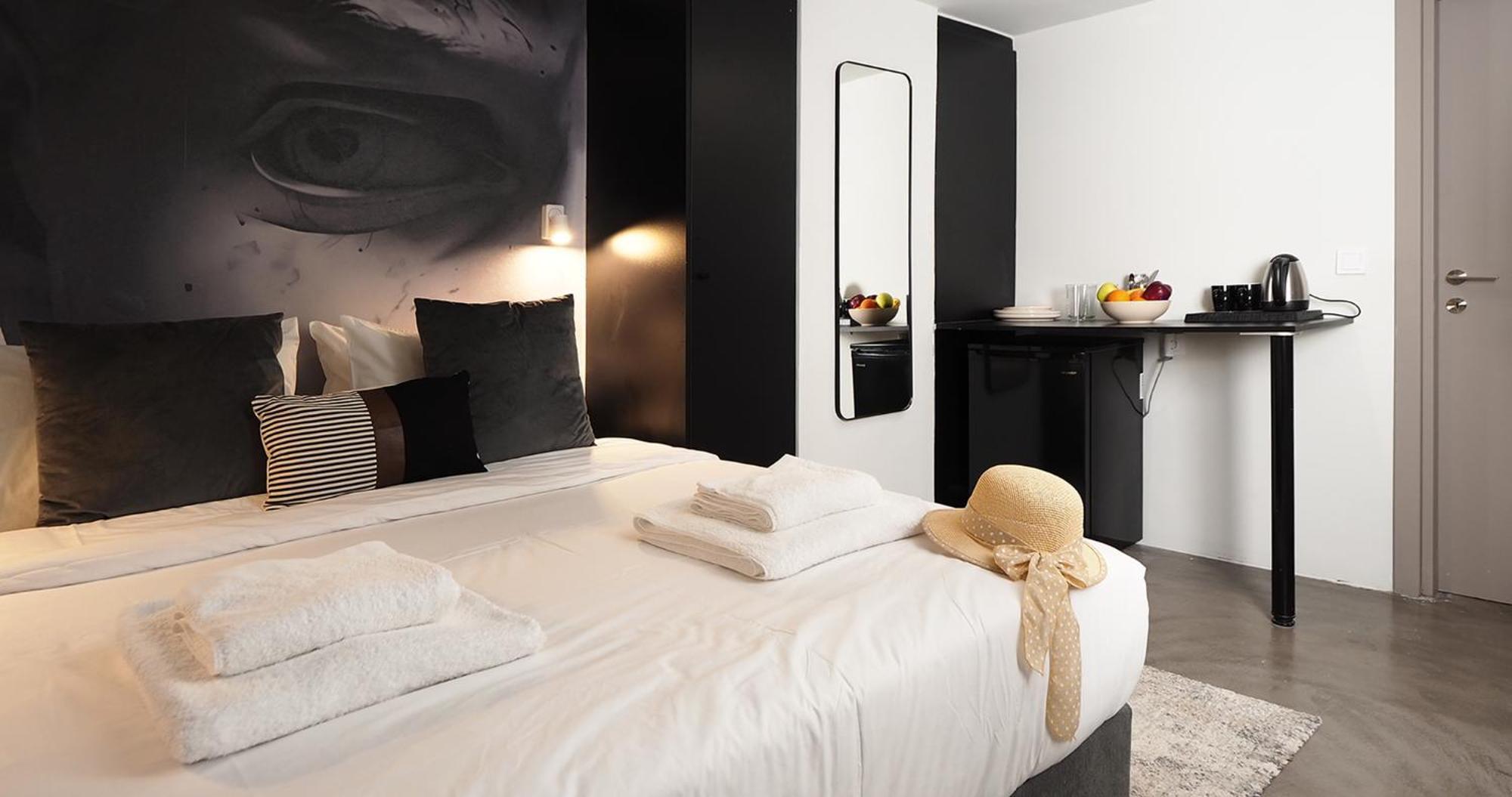 The Solon House-Self Check-In Hotel เอเธนส์ ภายนอก รูปภาพ